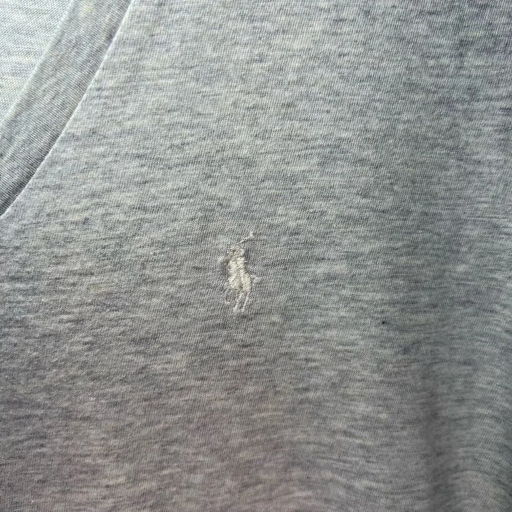 Ralph Lauren Sport V-Neck T-Shirt Heather Gray White Pony Logo Girls Size Medium